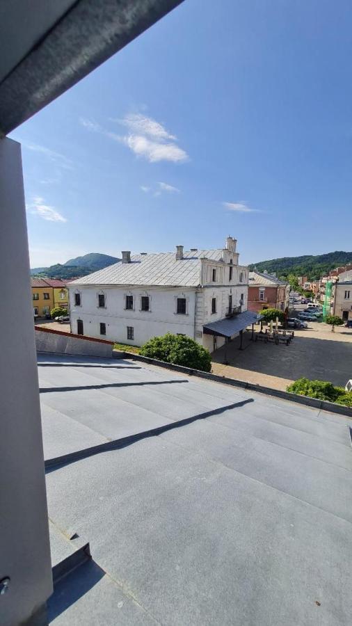 Rynek 2 Dukla- Pokoje I Apartamenty Zewnętrze zdjęcie